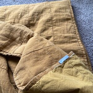 PARACHUTE linens box quilt blanket mustard king size 108/94 inches